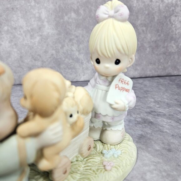 Precious Moments figurine Collection "Loving Every Precious Moment With You" - Picture 4 of 11